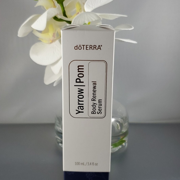 New Doterra Yarrow Palm Body Renewal Serum & Bag - Picture 2 of 3